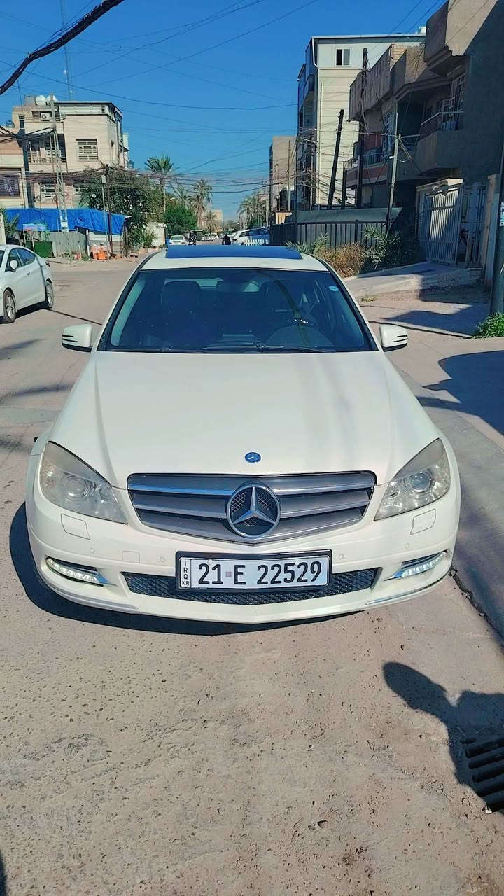 السلام عليكم c200
مارسدس للبيع  او مراوس موديل2009 خليجي
محرك اربعه سلندر توربو
السياره مكفوله 
فول مواصفات 
بانورما سلايت
كير شفتات 
حساس امامي خلفي
كشنات كهرباء
تبريد قطعتين
تدفه بلكشنات
السياره جاهزه ما بيه اي نقص و احلى من الصور
السعرخاص 
مكاني بغداد
الرقم ***********
