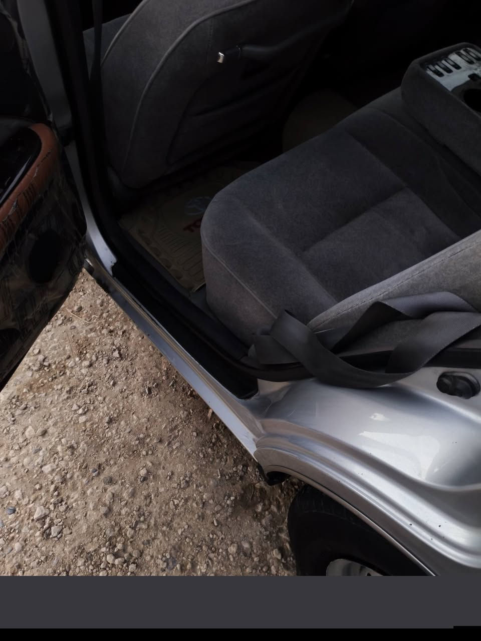 تويوتا كراون رأس الثور تكم
1997
مواصفات 5دكم فول تبريد قطعتين 
كشن مساج 
 اربع كشنات كهرباء 
سبلت 
مكينه vvt.i بطل اسود 
جديده شرط 
حداديه جديده 
لايت زنون 
شاشه تحكم 
تخم تاير جديد
كفاله عامه من الحادث والصبغ فقط السياره بيها جراد قليل لان كشرها ابلاد 
رقم بغداد الجديد باسمي تحويل مباشر 
سنويه لل 2027
سعر 97 وبيها مجال 
واتساب ***********
