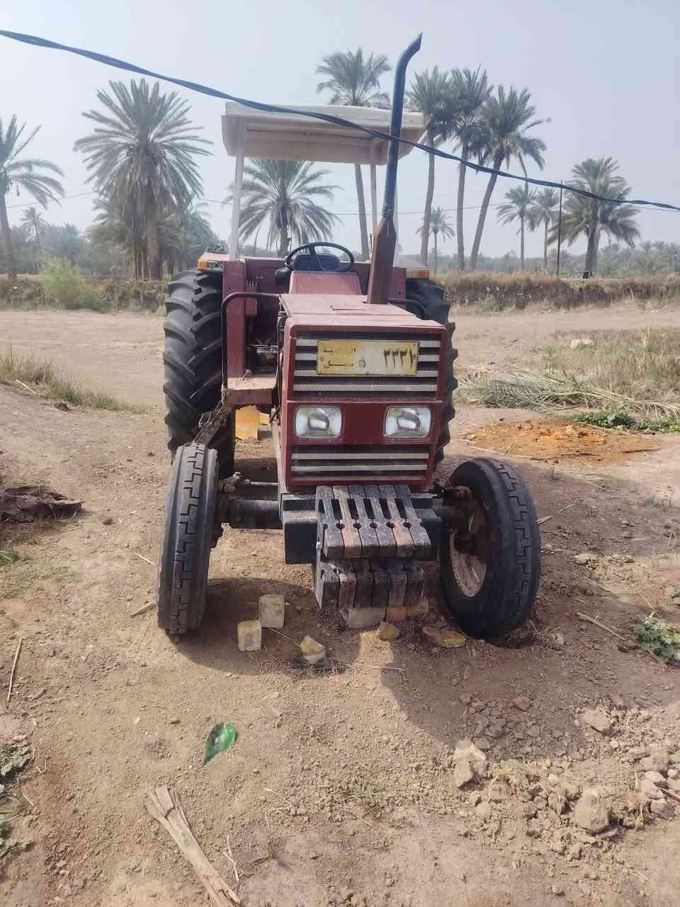 السلام عليكم افيات للبيع موديل ٨٢كفاله المكينه رقم سنويه تحويل تخم تاير كير محرك أكسل كفاله لاخياس ولالحيم المكينه شرط مال جناي مكاني اتريدها هيه أغراضها اتريدها وحيدها اوياها عربانه وفدان وديج ومعدلان ***********انبليت الشراي يتصل
