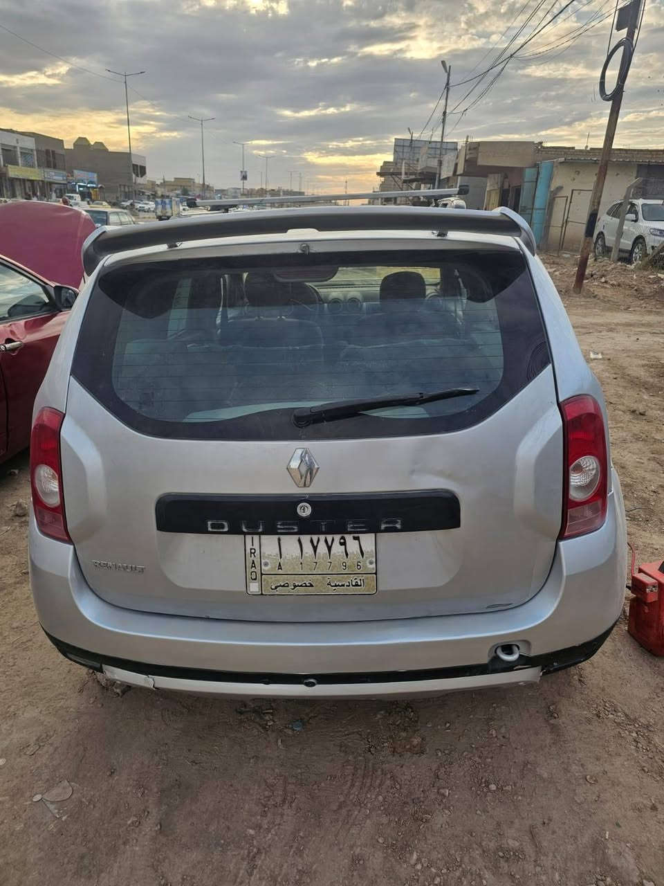 رينو..موديل 2012..
 مصبوغه حزام حادث باب فقط
مكينه جديده..سعرها 52 وبيها مجال ..
مكانها الديوانية..مكلف بلنشر ..للإستفسار اكثر الاتصال ع الرقم*********** موجود وتساب.
