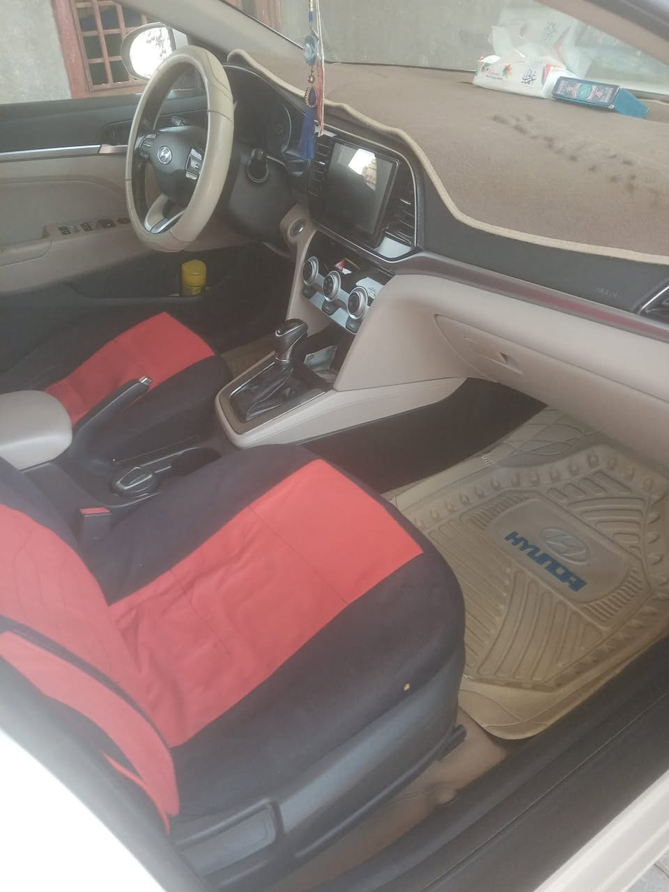 سلام عليكم النتره 20بيه بس باردشبردايرجاملغ جهه سايق والباقي مكفوله رقم ذي قارشركه باقي سنه وتصيرحره سعره 165بيه مجال بسيط اتصال علرقم***********
