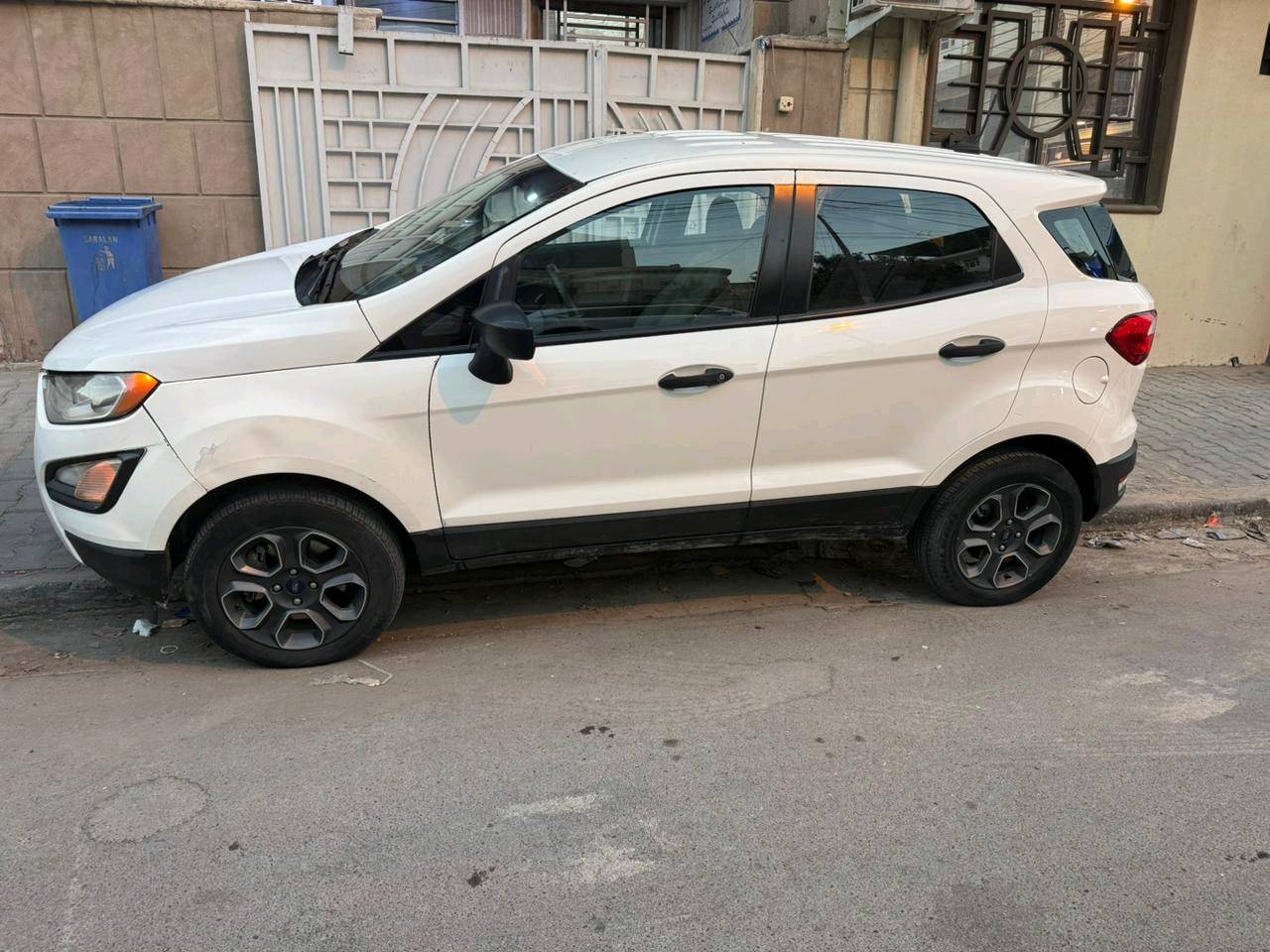 فورد ايكوسبورت 2021
فورد ايكو سبورت S 2021 وارد امريكي محرك 4 سلندر سعة 2.0L
اللون ابيض 
فحص و هزة كامل رقم السليمانية
المواصفات: دفع رباعي، كاميرة و حساس، تحديد سرعة، ومواصفات اخرى
ماشية فقط ٥٥٠٠٠ الاف كم
بيها 2 قطع صبغ
جاملغ امامي سائق، وبنيد
ايرباگات كاملة كلها سليمة

السعر ١١.٥٠٠$ مجال بسيط