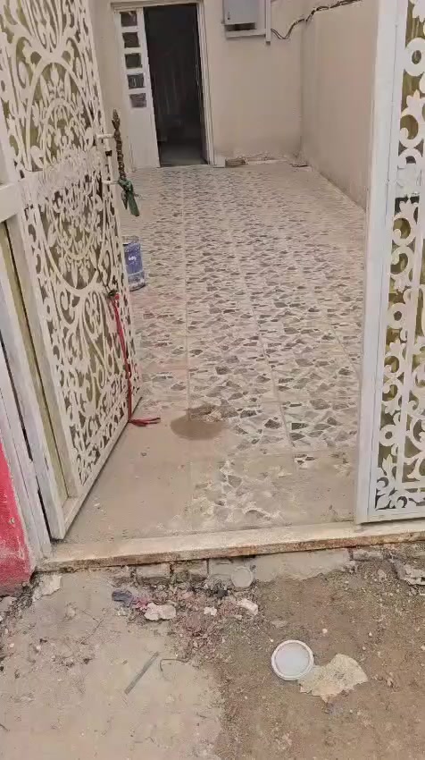 بيت للايجار البوبيات وره اسواق طابق واحد البرتقال قرب موسست اليتام 225الف قفل ***********
