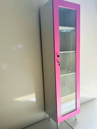 لوكر عطور • إضاءة LED • ١٨٠×٤٥×٣٠