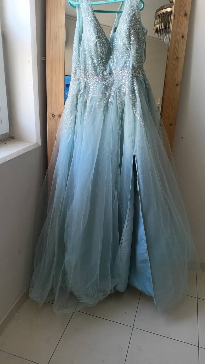 كل قطعه ب20  ما عدا البدله ب25


**إذا كنت صاحب هذا الإعلان وتريد حذفه لأي سبب، رجاءا أرسل رسالة إلى الدعم الفني**