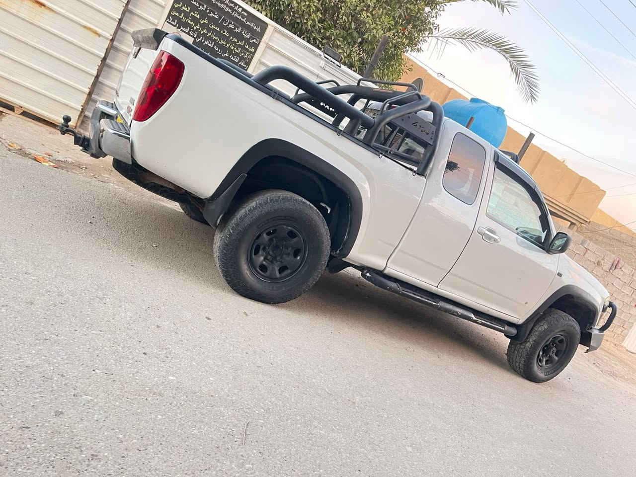 مزوده دعاميه ومحجر ومرفعه 5 ويل كب تخم تاير جبلي 

كشنات جلد

كشنات كهرباء 

هيتر كشنات 

شاشا كبيره بلوتوث سستم صوت 

محرك 5 سلندر انسه صرف بانزين 

فور ويل 

لايت زنون الاصلي 

كير اوتماتيك تعليك 

سياره  جاهزة ترايك وين يادوله يعجبك 

رقم صلاح الدين تحويل مباشر سنويه منتهيه

للبيع او مراوس  

السعر ٨٥ وماكو هيج سعر بس اريد اقل او نفس السعر يرهم ابيع مكاني بغداد وهذا رقمي للاستفسار *********** ابو العز
