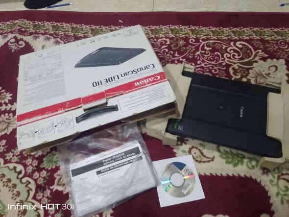 سلام عليكم ماسح ضوئي شركه كانون اصدار الجديد يربط مع حاسوب جهاز استخدام قليل متوفر ملحقاته كامله سعر 50 وبي مجال اتصل ***********
