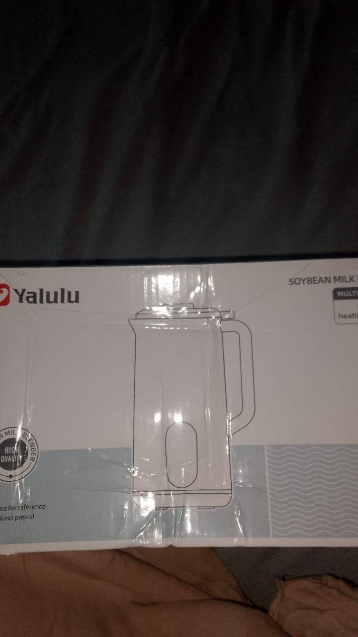 هذه كرتونة صانعة حليب الصويا والخلاط الذكي من ماركة Yalulu (Yalulu Soybean Milk Machine).
إليك أهم مواصفات واستخدامات هذا الجهاز:
الوظيفة الأساسية: إعداد حليب الصويا الطازج وحليب المكسرات (مثل اللوز والشوفان) تلقائياً من الصفر.
وظيفة التسخين (Heating): يقوم بطحن الحبوب وتجهيزها ثم طبخها وغليها داخل نفس الإبريق دون الحاجة لتصفية أو نقل الخليط.
خلاط متعدد الاستخدامات: يحتوي على شفرات حادة تُستخدم أيضاً لتحضير العصائر، الشوربات الساخنة، السموذي، والوجبات المطحونة.
التنظيف الذاتي: يأتي عادةً مع خاصية التنظيف التلقائي لتسهيل غسله بعد الاستخدام. 
الاستفسار خاص
م/بضاعتي جديده وليست امزون


**إذا كنت صاحب هذا الإعلان وتريد حذفه لأي سبب، رجاءا أرسل رسالة إلى الدعم الفني**
