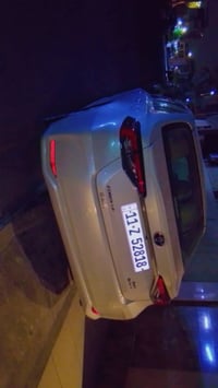 للبيع  كورولا موديل 24 شركه ساز هايبرد بنزين فول مواصفات لون ابيض صدفي...