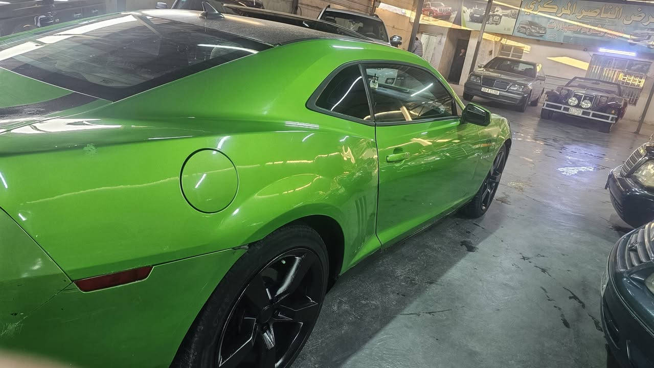 للبيع مع السياره
موديل ٢٠١١ كمارو فول مواصفات بيهه صبغ جاملغ وباب  
للإستفسار اتصل ***********
