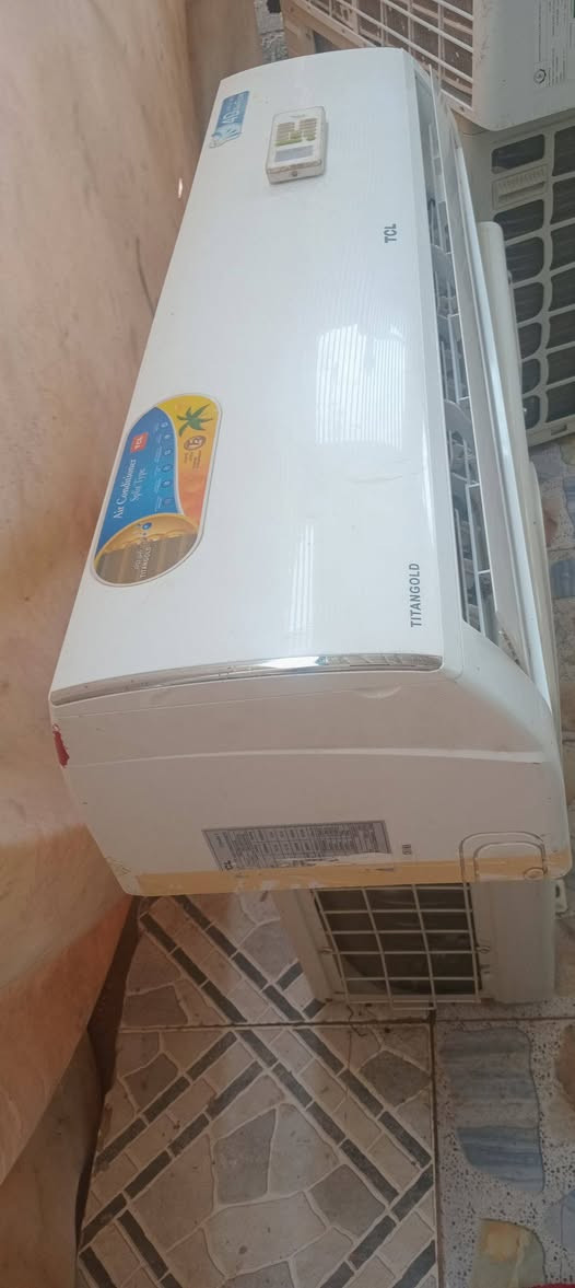 سلام عليكم سبلت للبيع نظيف اخو جديد نوعيه TGL طنين السعر خاص او تصال ع رقم الهاتف ***********

