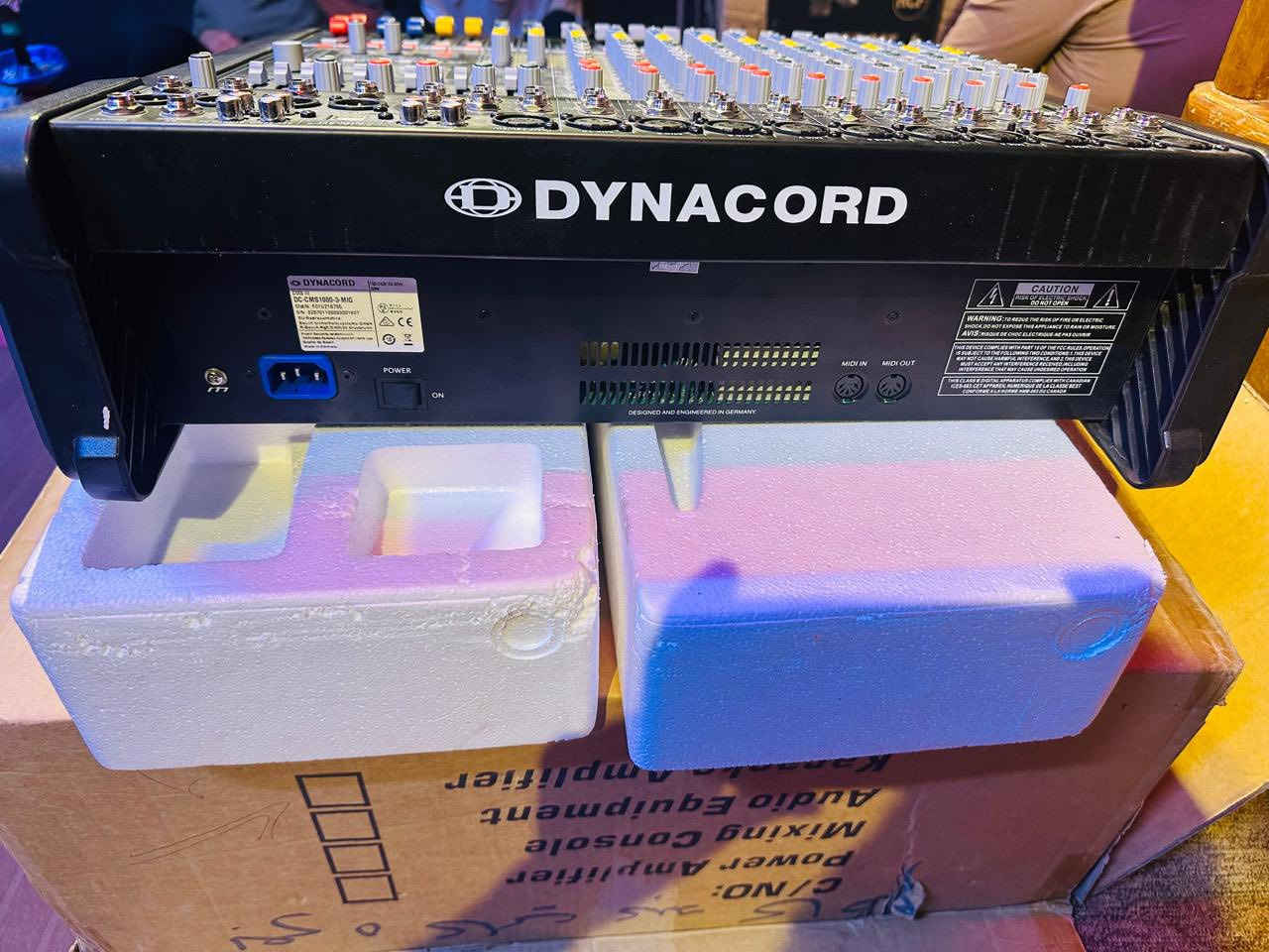 السلام عليكم
جهاز داينكورد ١٠٠٠ كوبي درجه اولى 
جهاز جديد كلش لامفتوح ولا مصلح 
مكفول من اي شي تجي وتفحص حسب قناعتك
السعر (٧٠٠) الف
***********

0773 730 9081
