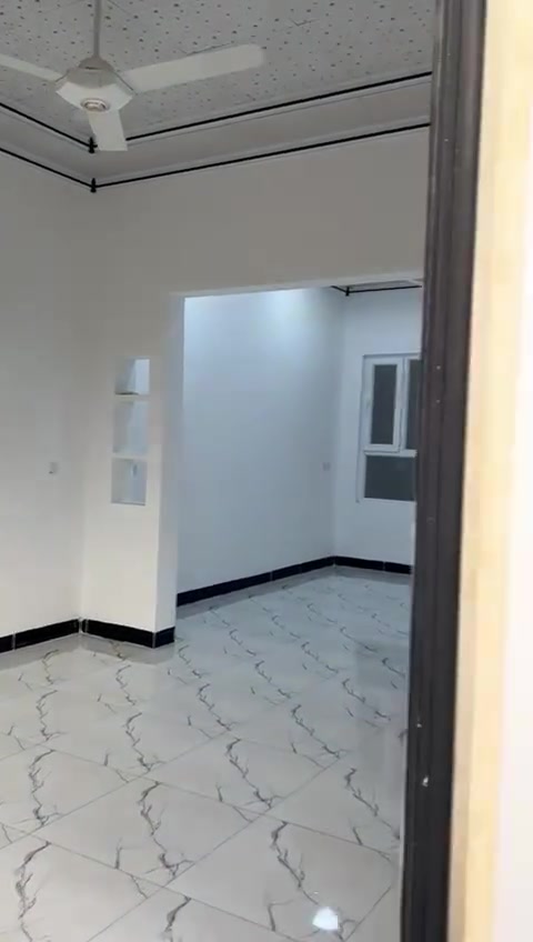 الموقع مزارع زيونه مقابل الفلاح الثانيه مساحه ١٢٠  متر واجه ٧ ونص طابقين ٣ نوم كراج سياره شارع ١٥ متر جمعيه العدل  قرب جامع الليله كرت بلديه السعر ١١٠ وعشره مليون بي مجال شي قليل
مكلف بالنشر ***********
