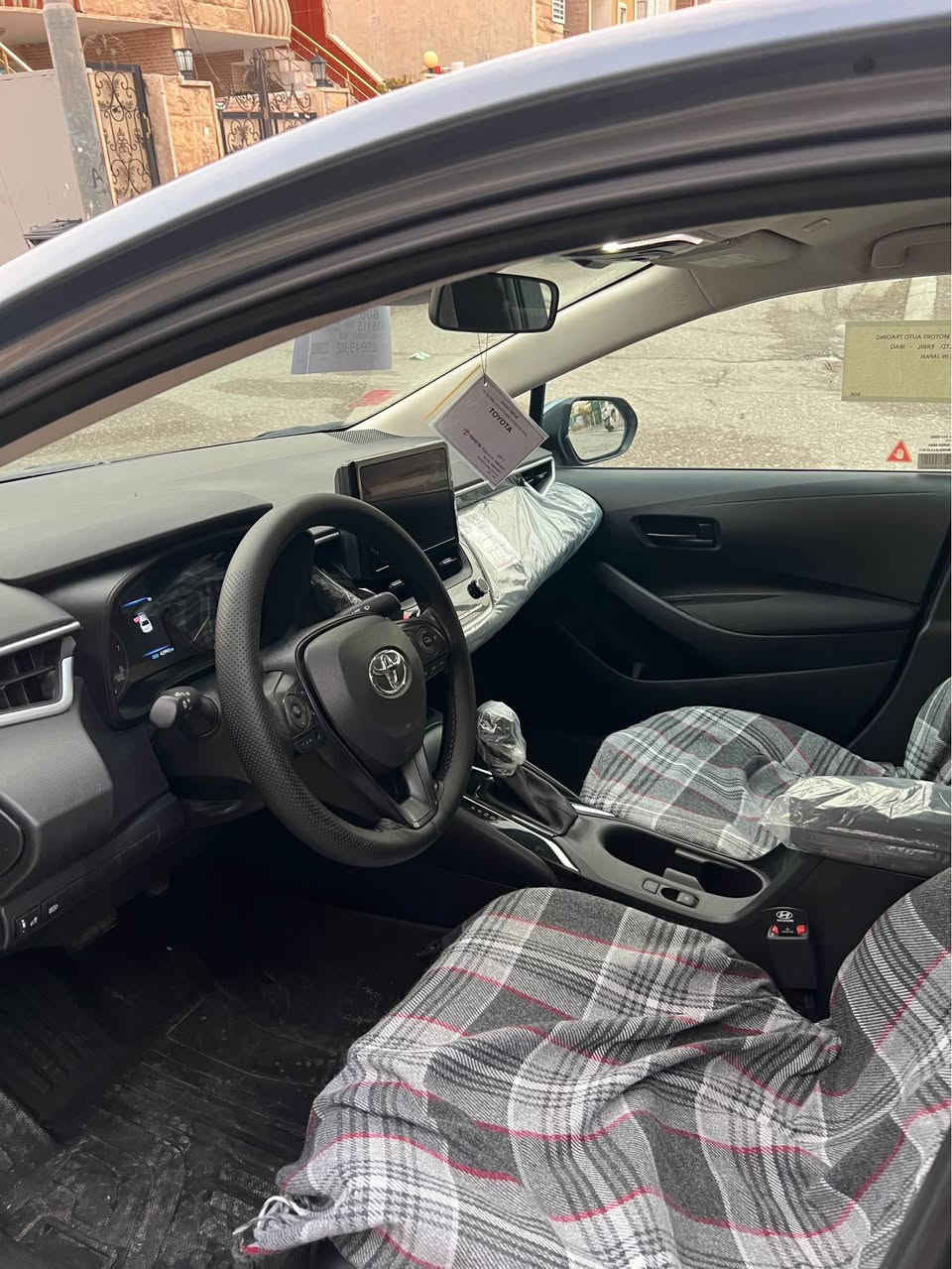 ***********  بيكاشو كرۆلا 2024 يك پارجه بۆياغه بي ژؤري بي ارباك بيش و بشت كه بس ٤ بو ٥ جيئگا  تعديلي هه يه باقي هه مووي به شه رت كير و مه كينه به شرت 28ml رؤيشتووه. 135 وه ره قه مه جالي براينه.. أربيل, العراق
