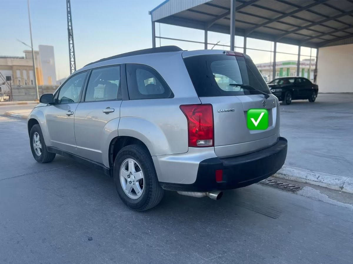 ساسوكي xl7  ٢٠٠٧ياباني عائلية ٧ راكب سعر مناسب
ساسوكي xl7  ٢٠٠٧ 

رقم بغداد 
سته سلندر سبعة راكب

مكينه كير كفاله تبريد ثلج 

سيارة بدون دواخل
بيها جاملغ امامي صبغ 
وكلير باب سايق فقط كلير رش توحيد لون 

السعر ٦٨ وبيها مجال بسيط 
شراي اتصل ماتعجبك انشالله تلكه احسن منها 

مكاني واسط كوت مركز المدينة 

***********
