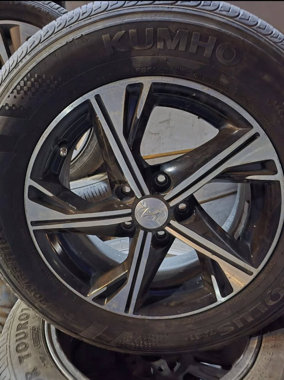 اطارات جديد وباله جمله ومفرد ويل كب جديد وباله للبيع بأسعار مناسبه جميع القياسات متوفره ***********
