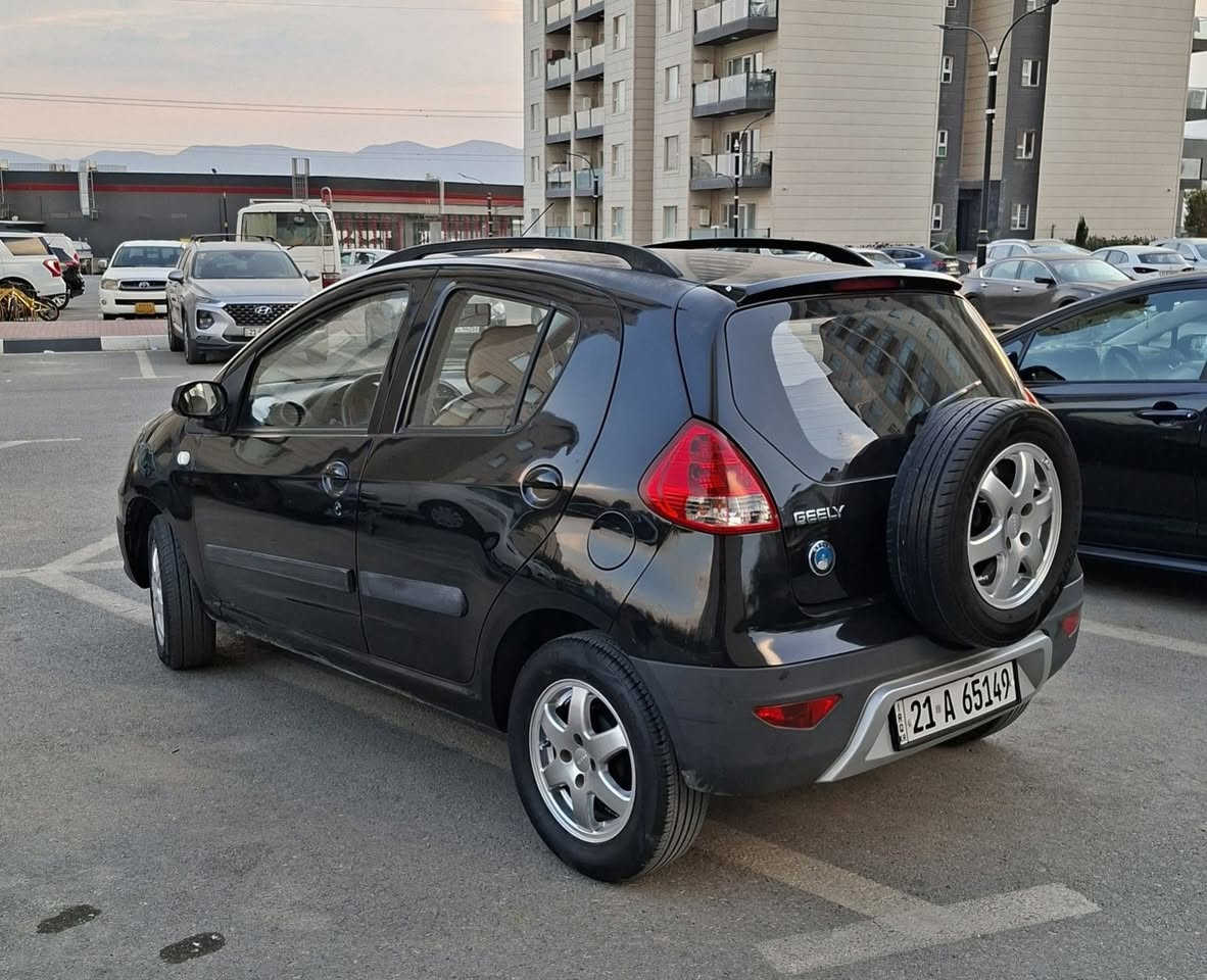 جیلی پاندا ٢٠١٣ 
پاندا بۆ فرۆشتن ٢٠١٣ لۆک لۆک نموونە تەنها ١٠٦ هەزار ڕۆشتووە ٣ دەستی کردووە بێ بۆیاخ بێ سارد بێ چاڵ و چۆڵ گێر و مەکینە بەشەرت، تەبرید سارد و گەرم بێ کێشە، گێر ئۆتۆماتیک ٤ جام کارەبا قفڵ مەرکەزی دەبڵ ئێرباگ کامێرا و شاشە بلادی، کوشن و گاعی لۆک زۆر جوان، سەنەوی تازە فەحسی هەزەی تازە بێ تەقەو رەقە شتێکی نموونەو ماڵی دۆستە بەنزین زۆر کەم دەخوات و بێ مسروفە بەس لێخورە...
پەیوەندیمان پێوە بکەن لەخزمەداین. *********** السليمانية, العراق
