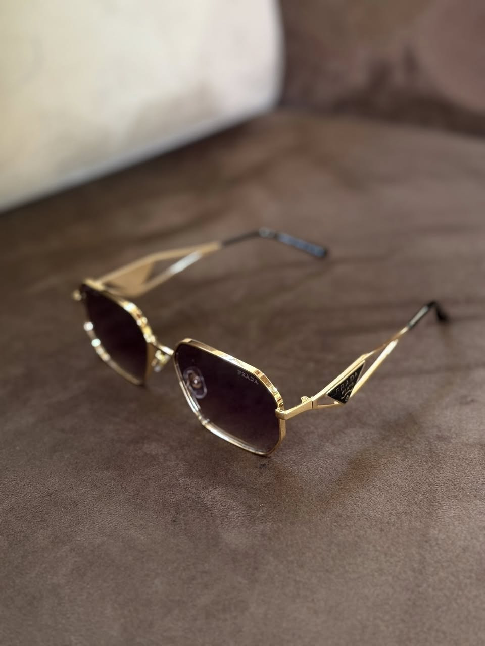 متوفر نظارات من ماركة PRADA


**إذا كنت صاحب هذا الإعلان وتريد حذفه لأي سبب، رجاءا أرسل رسالة إلى الدعم الفني**