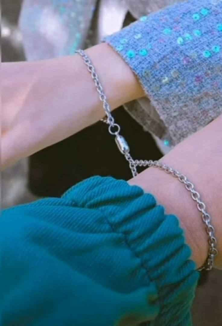 🎀سوار تون مغناطيس الأصلي🎀

سوار العشاق تون رجالي ونسائي 💋♥️
للي يحبون الهدايا الراقية و المميزة
سوار فيكه حلوه من تقترب من ايده يلتصق السوار 🌸
طلاء ثابت مضمون ستل ستيل الاصلي💯

السعر ٨
🚘 يوجد خدمة توصيل لجميع محافظات العراق ٤ الاف 🚘 الرمادي, الأنبار


**إذا كنت صاحب هذا الإعلان وتريد حذفه لأي سبب، رجاءا أرسل رسالة إلى الدعم الفني**
