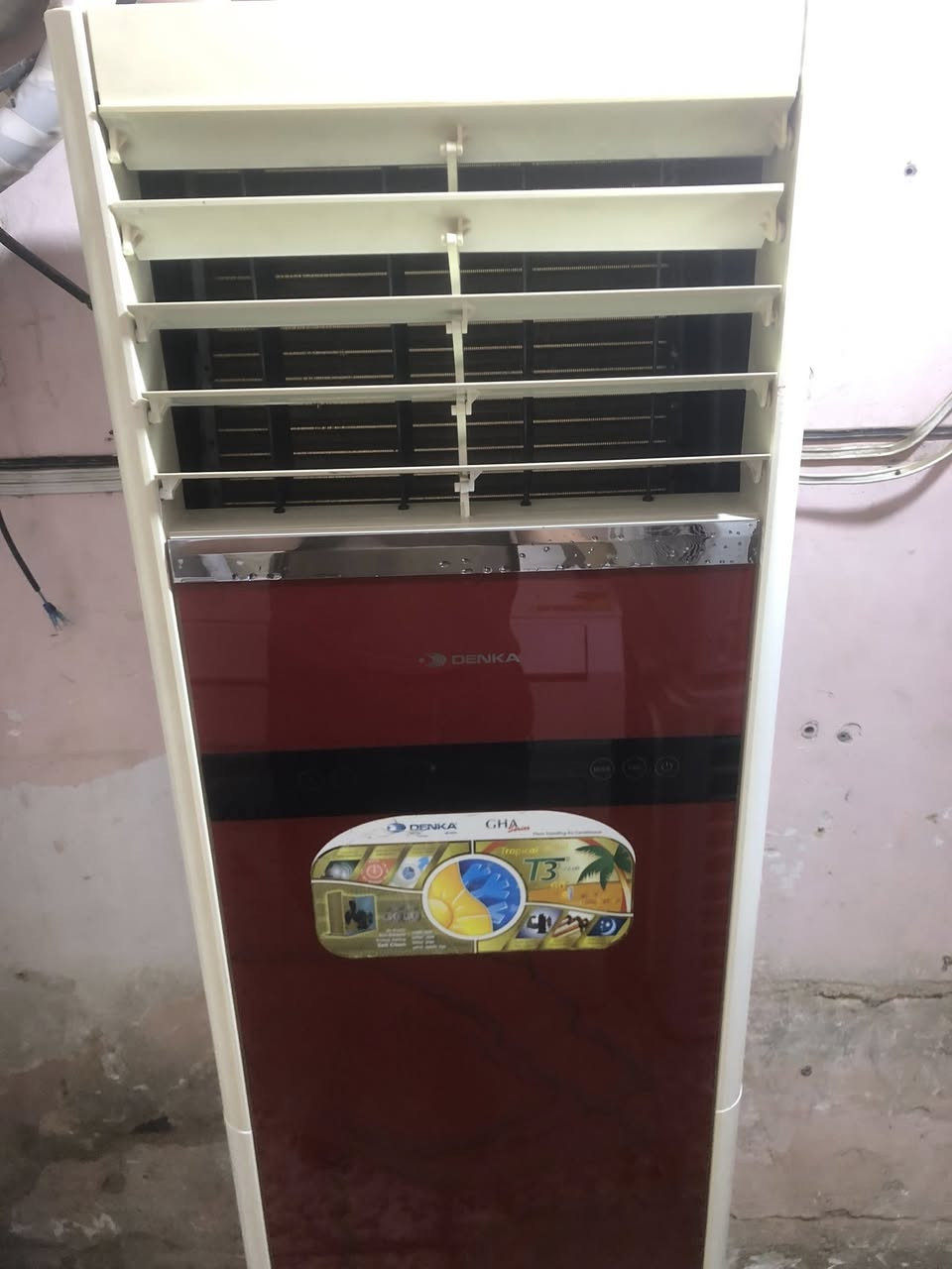 دنكا كنتوري 2طن وثلث
الجهاز بلادي على وضع الشركة كامل 
شرط الشغل مع الظمان 

السعر 400 

العنوان /بغداد /حي اور 
***********
