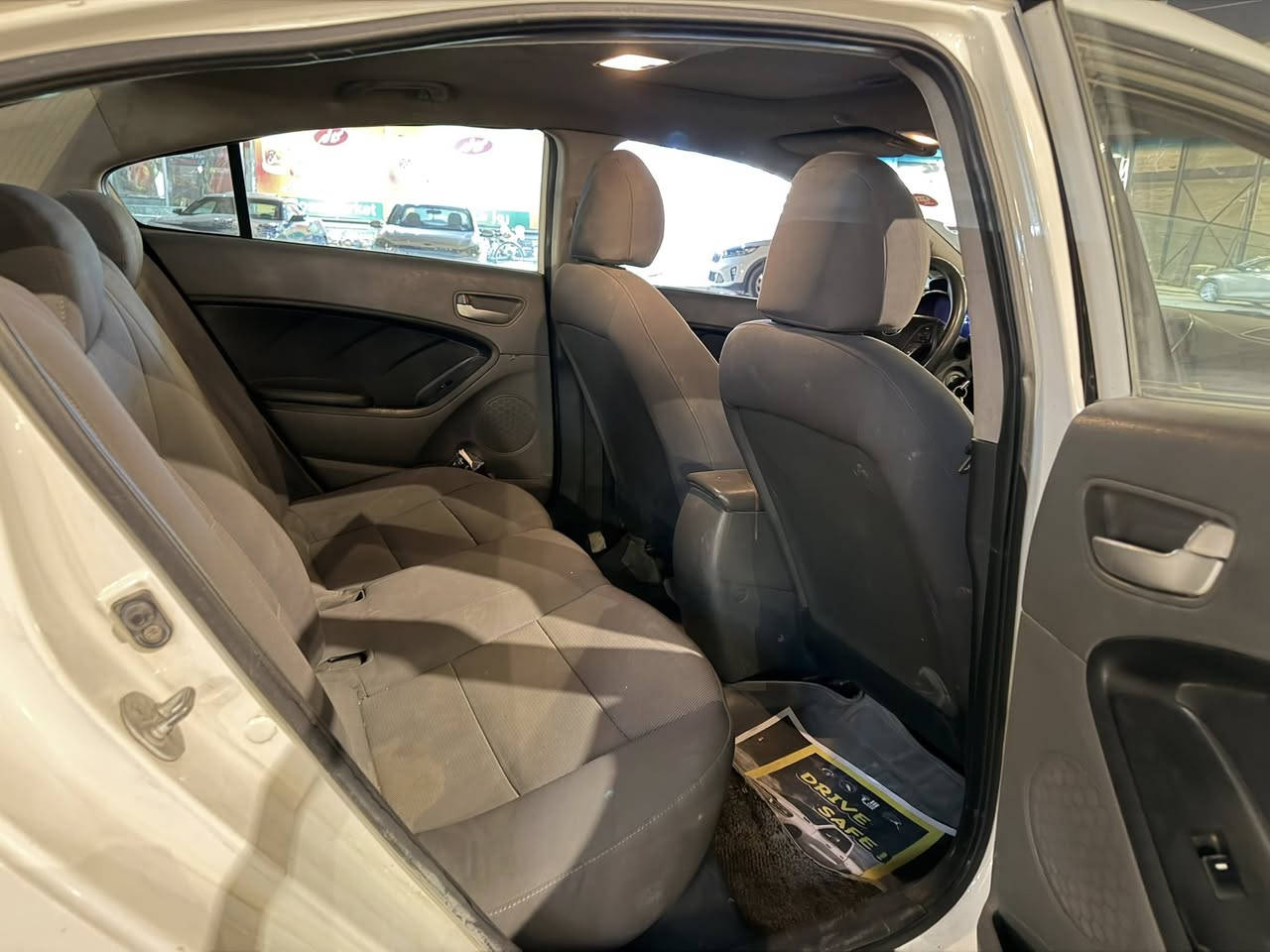 سلام عليكم
للبيع فقط سيراتو موديل 2018 
محرك 2000 فتحه وباقي الموصفات معروفه 
#بيه صبغ داير  
السعر 118 وبيه مجال 
مكان السياره نجف 
***********
سنويه بسم شركه دلير
