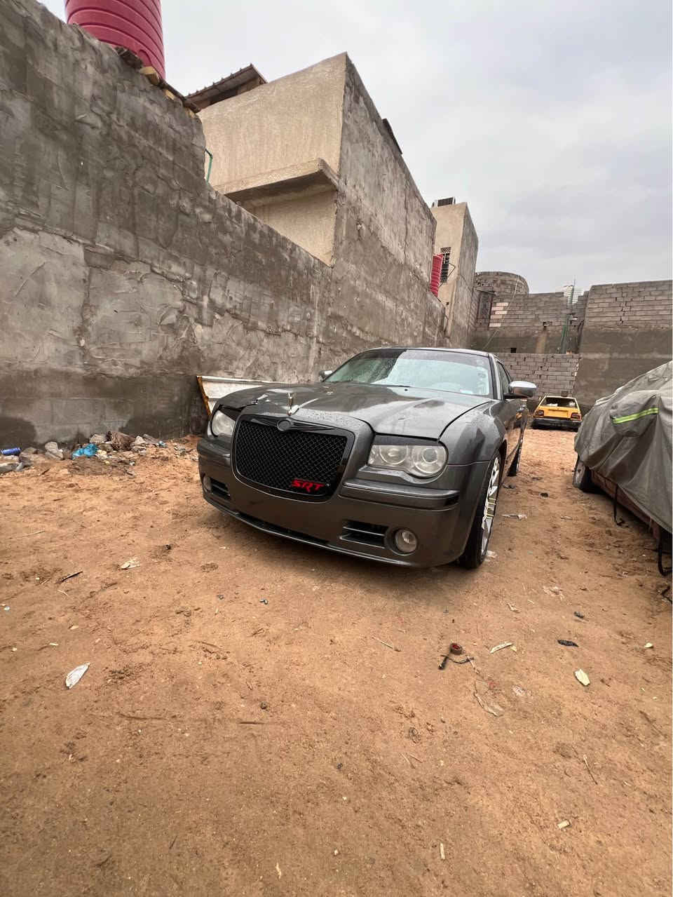 اوباما 2010 لون فيلي محرك هيمي 5700 رقم شمالي بيهه ضربه بالبنيد بنيد يكلف تبديل وصبغ 200 الف سياره جاهزه كهربائيات حداده محرك تحكم كشنات تدفئة كشنات  تشغيل عن بعد زنون ناصي عالي كشافات شاشه قلاب تحكم ستيرن جهتين مثبة سرعه كروز  *********** البصرة, العراق
