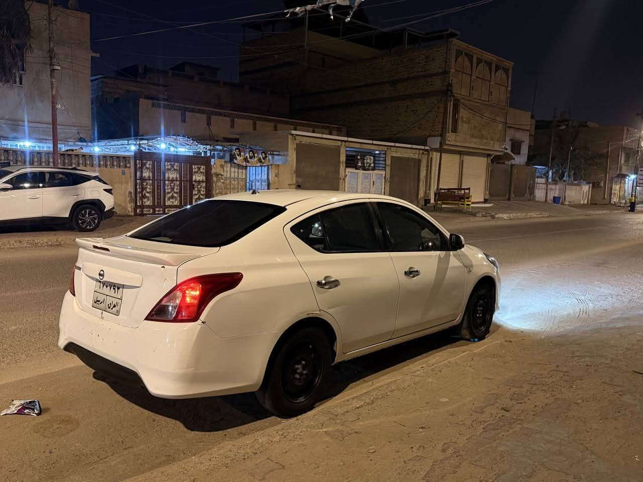 السلام عليكم
نيسان صني هندي 2021
صبغ اربع اصابع باب السايق فقط واماكن بيها بارد ورصعات خفيفه كما موضح بصورة
السنويه تنتهي بعد شهرين ونص 
السعر 105وبيها مجال
للاستفسار بصرة 
*********** واتساب فقط 
*********** اتصال فقط

