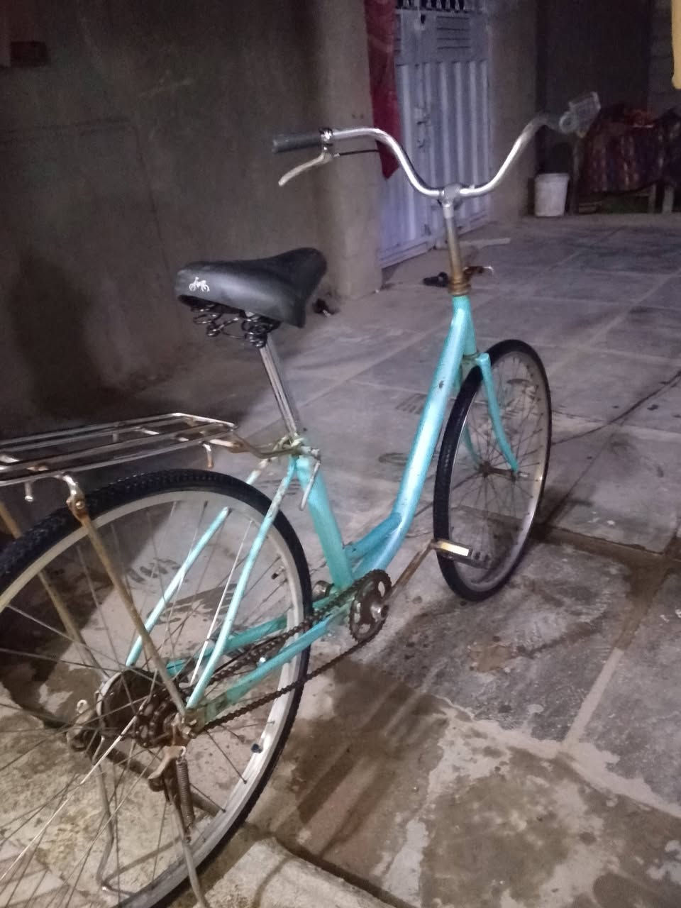 السلام عليكم بايسكل ماعرف شنو نوعيته اعتقد بايسكل بطه بايسكل نضيف كلشي مابي يحتاجله شوي ترتيبات #ملاحضه مامصبوغ فقط طايح صبغه اجوابه جدد تايرات جدد دسك ابريك فقط خلفي الويل الوره اشوي يلعب اعتقد صجم سعره 50 او بي مجال قليل مكاني بغداد المعامل السعاده


**إذا كنت صاحب هذا الإعلان وتريد حذفه لأي سبب، رجاءا أرسل رسالة إلى الدعم الفني**