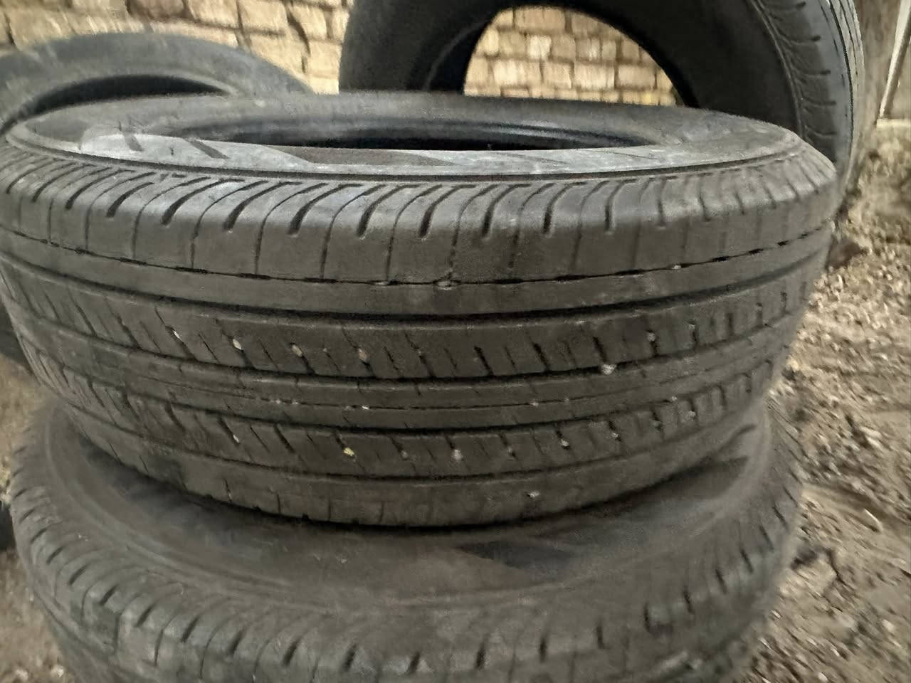 تخم تايرات برجستون قياس ٢١٥/٦٥/١٦ انتاج ٢٥  غير مستخدمات بدون اي ضررر


**إذا كنت صاحب هذا الإعلان وتريد حذفه لأي سبب، رجاءا أرسل رسالة إلى الدعم الفني**