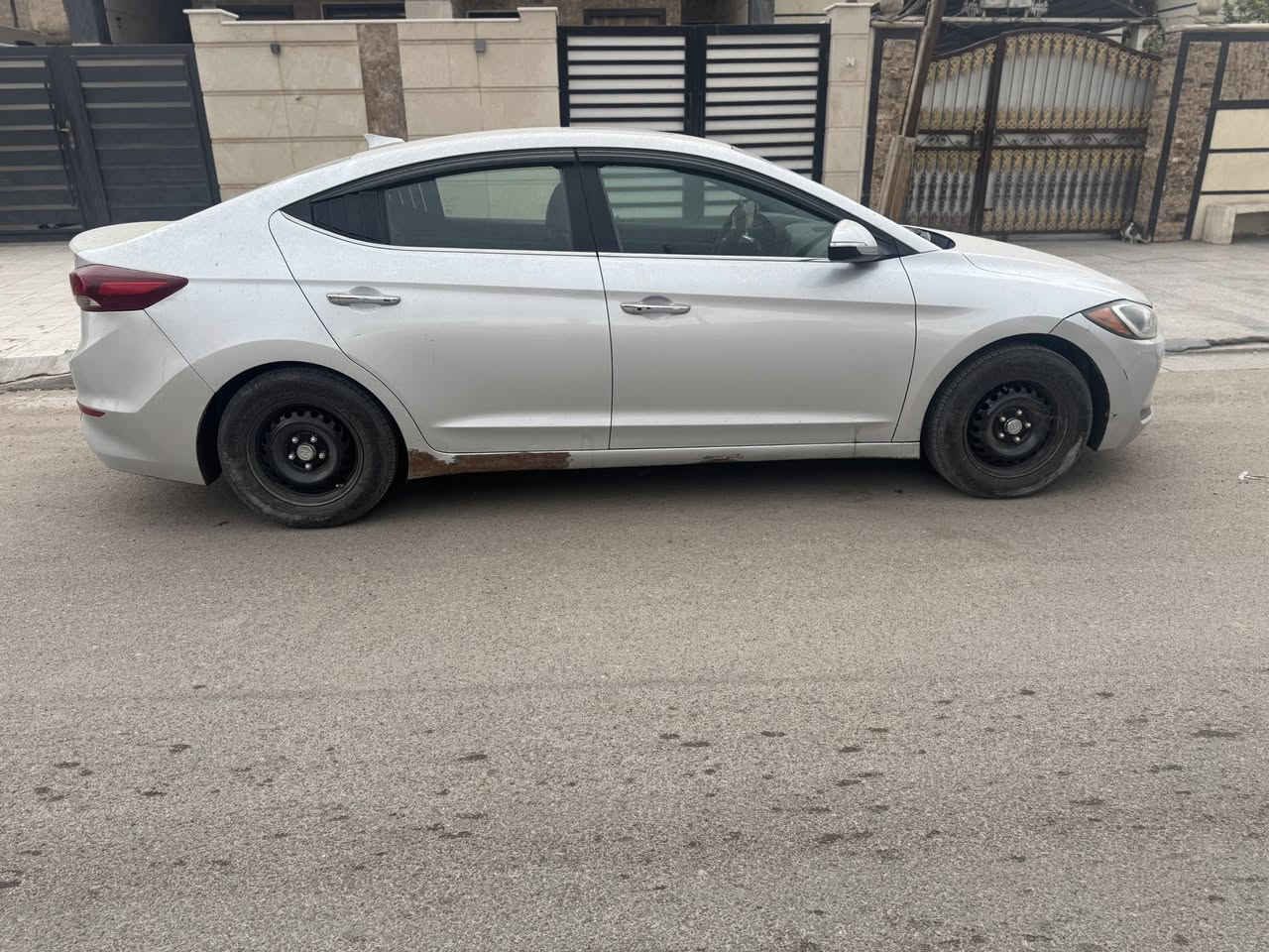 سلام عليكم خاص مغلق رجاء نتصال فقط
مكان بغداد. ***********
السعر 127
النتر موديل. 2017 موصفات لمتد 1+1
وارد آمريكي صور حادث قبق جنطة صور مرفقة بدون يرباك. سونار مرافق ماشية 83.
سيارة فقط حادثها الباقي مكفول من البارد كير محرك حدادة مكفولة جاهزة كل نقص مابيها.
موصفات. بصمة. فتحة كشنات جلد كشنات خلفية تدفى يدات نيكل رادار جانبي كشن كهرباي. ويل كرم ثلث يكوات شاير مري كشنات تدفى تبريد. تشغيل عن بعد كامرة دوارة شاشة. حساس خلفي امامي نحكم ربع جهات مثبت سرعة سستم سمعات حجم المحرك 2000 دوش المرغوب
