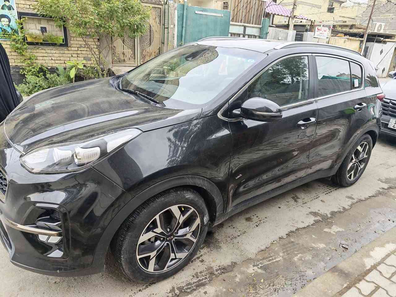 سلام عليكم كيا سبورتج موديل 22 المكينه كايمه ونقص حجر بيئة نضام الادبلو ملغي
فول عده الفتحه مرقم باسمي بغداد سنويه جديده وارد كوري ماشية 91 الف 
السعر 120 ورقه
مكاني بغداد حي اور
***********
