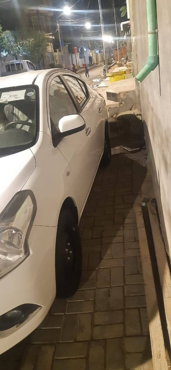 سلام عليكم سياره نيسان البيع مديل 24 كفاله ام لبيته زركه سعر 120 ماشيه 47 الف     ***********
