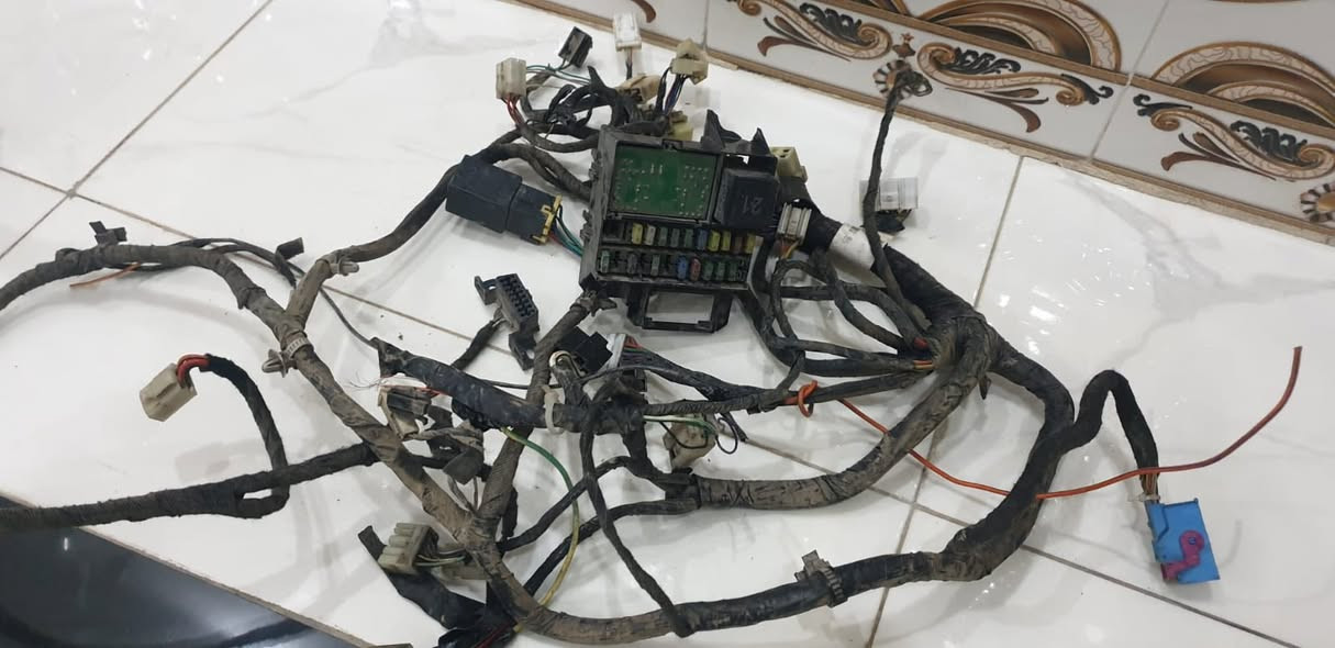 سلام عليكم غراض تفصيخ كيو كيو للبيع
كير عادي 
العنوان بغداد البلديات 
الرقم ***********
