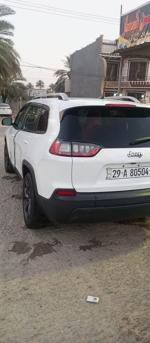 السلام عليكم من رخصه الادمن جيب بزون موديل ٢٠١٩وارد امريكي حادثه بامركيا جاملغ وبنبد بدون ايربكات كله سليمه بيه صبغات قليله مكان سياره بابل غير متواجد علئ فيس الاستفسار علئ هذا رقم ***********
