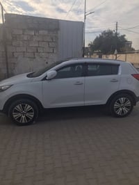 سبوتج خليج 2015 فول عنه بصمه سياره مصبوغه حزام سياره جهزه من كلشي سيار...