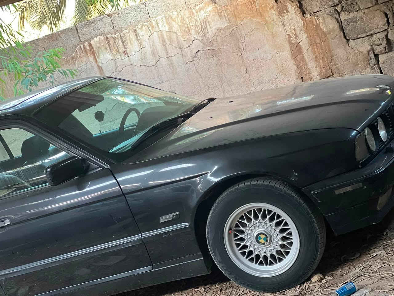 السلام عليكم بي ام مديل  91سياره حجم 525مصبوغه صبغ عام  كفاله عامه جاهزه أي نقص مابيه شوفت عينك بترابه السعر 55وبيه مجال الموشراي لا يخابر ***********مكاني كربلاء الحسينيه
