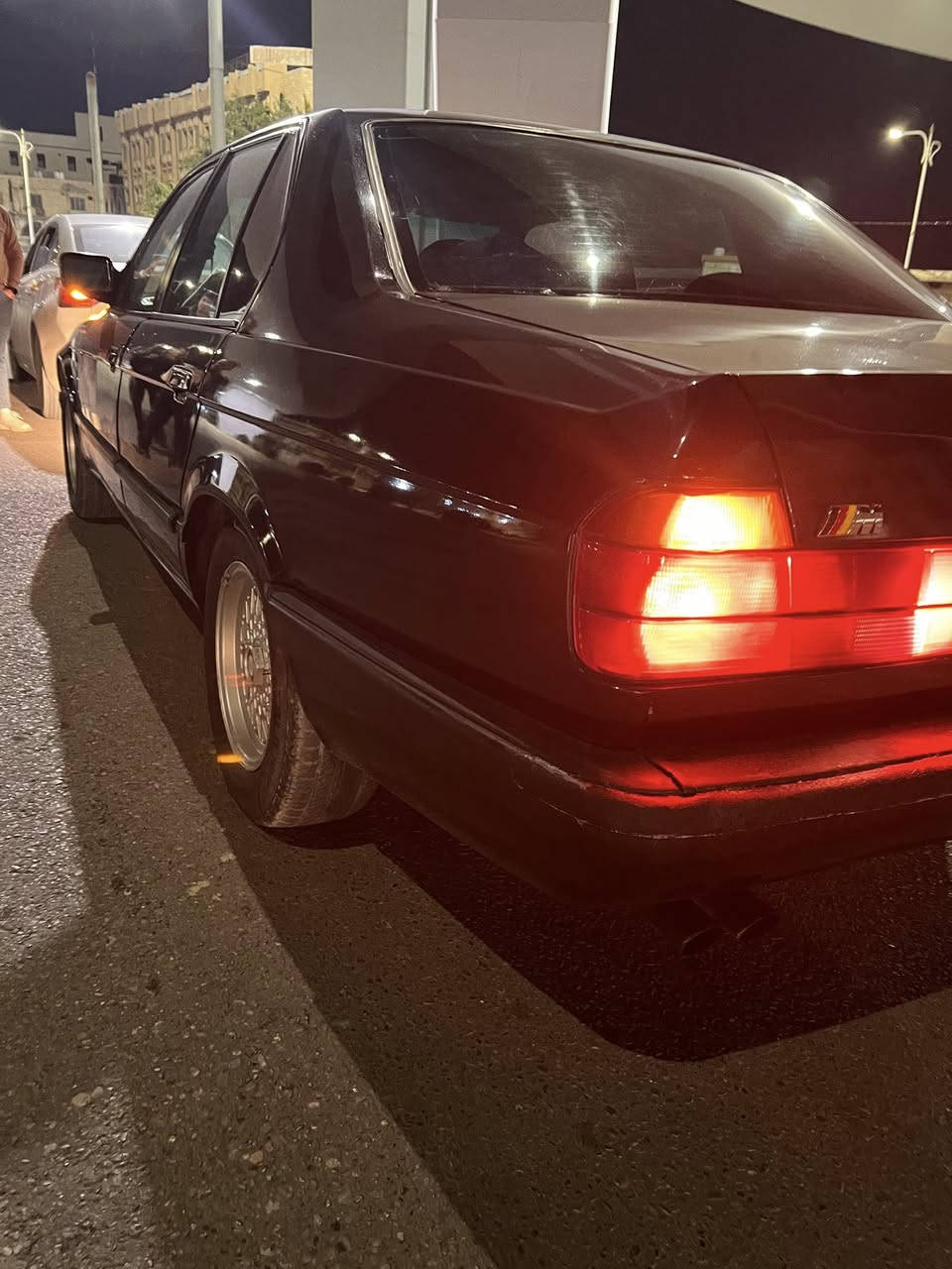 للبيع او مراوس ٧٣٥ فول او تماتيك مصبوغه عام جماليه شرط بدون ضربة كير محرك شرط صدر خلفي امامي جديد تخم تاير جديد رقم صلاح الدين شرط التحويل تبريد ثلج ❄️ دخل جلد كهرباء السعر ٥٠ وبيها  مجال مكاني تكريت ***********
