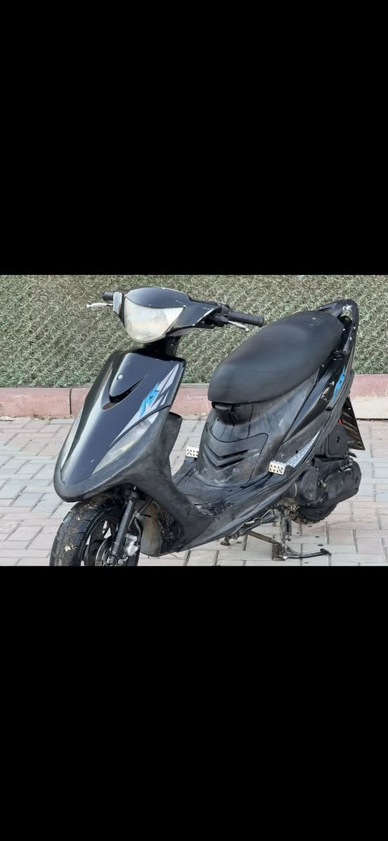 ماكس عدله بلاديه مابيه اي نقص مكينه بلاديه كفرات ختم واحد
جيب وياك الف فيتر افحص دراجه خير من الله تايرات جدد دهن جديد كهربائيات كلها شغاله اشاير شغاله نكره سلف وهندر واحد  السعر 650 وبيها مجال حك لجيه 
عنوان الدراجه بغداد زيونه 
الرقم ***********
