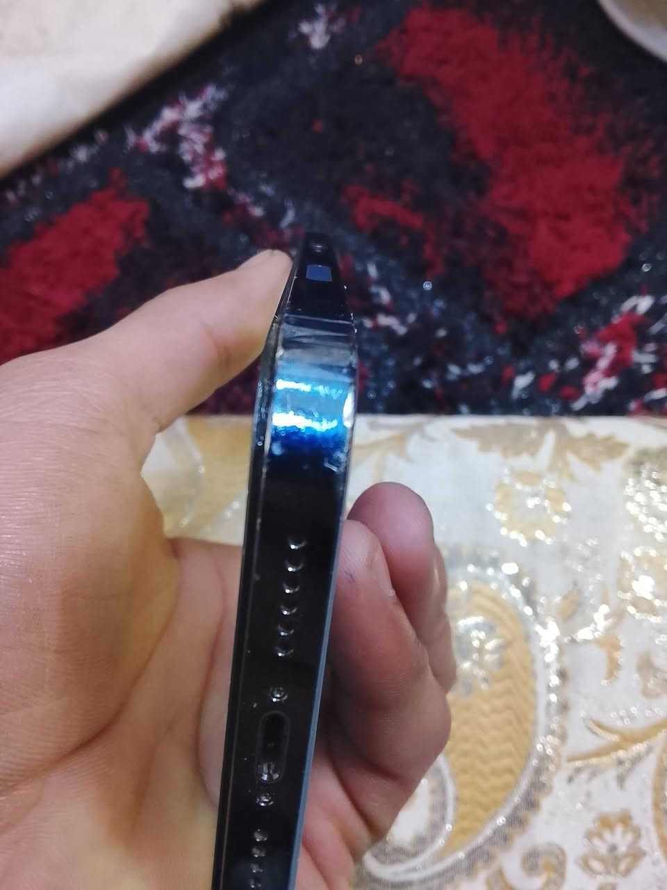 سلام عليكم ايفون 13برو ماكس معرف شمبدل بي ابيع فحم في فحم شغال شرط ***********
