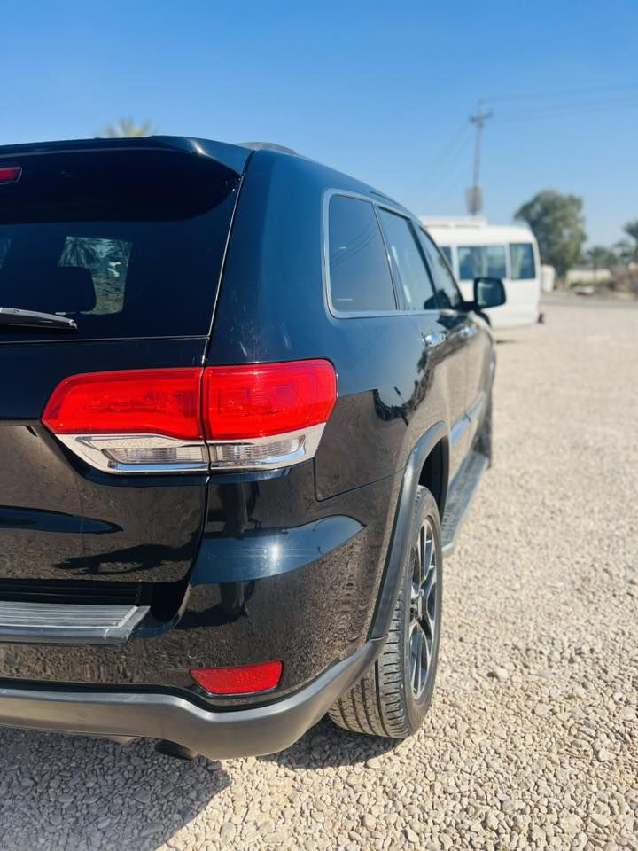 يالله 

جيب 2017 امريكي بدون حادث 

صبغ جماليه اثر اشخوط سياره جديده كلش
استخدام شخصي 
كير مكينه تخم تاير كفاله 
رقم واسط تحويل مباشر 
سعره مناسب كلش 
164 وبيه مجال بسيط 

مكانه بابل 
***********
***********
