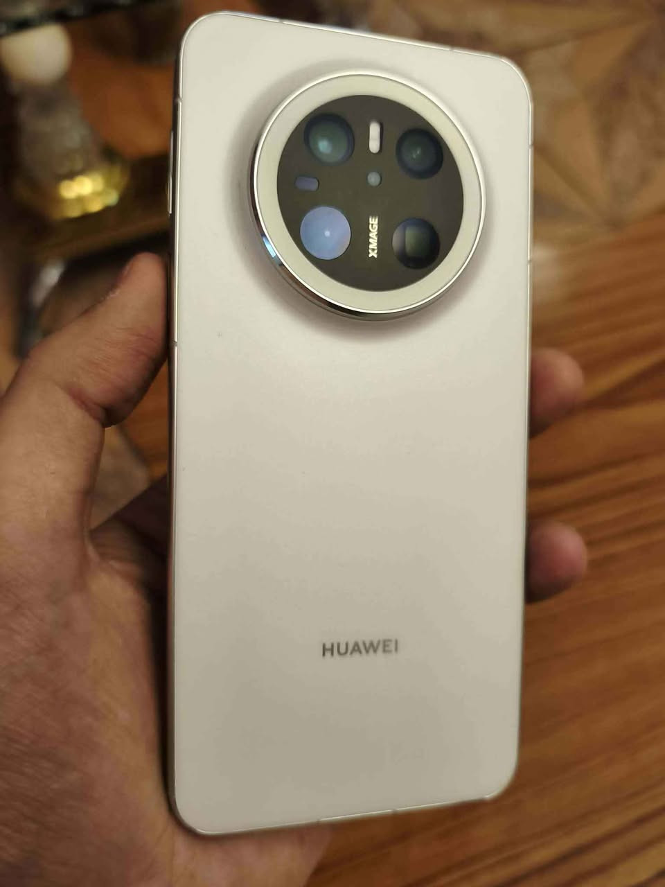 للمراوس فقط
هواوي ميت 70 Huawei Mate
ذاكره 512 لون ابيض.
ملاحظة، خدمات گوگل Google كلها شغاله 100%.
نظافة 100%، مابي اي شخوط او ضربات

غراضه كامله كارتونه وشاحنه 66 واط وگفر
مكاني بغداد
مراوس فقط شعندك راسلني .. خاص او واتساب

*********** بغداد, العراق
