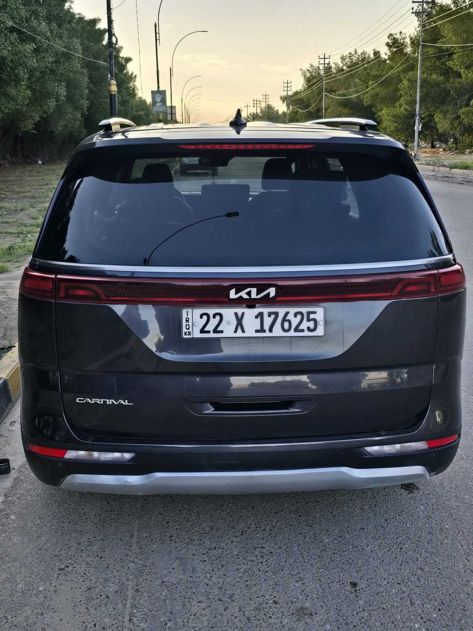 اسلام عليكم سياره كرنفان للبيع موديل 23فول مواصفات ماشيه 70السعر270اوبيه مجال***********
