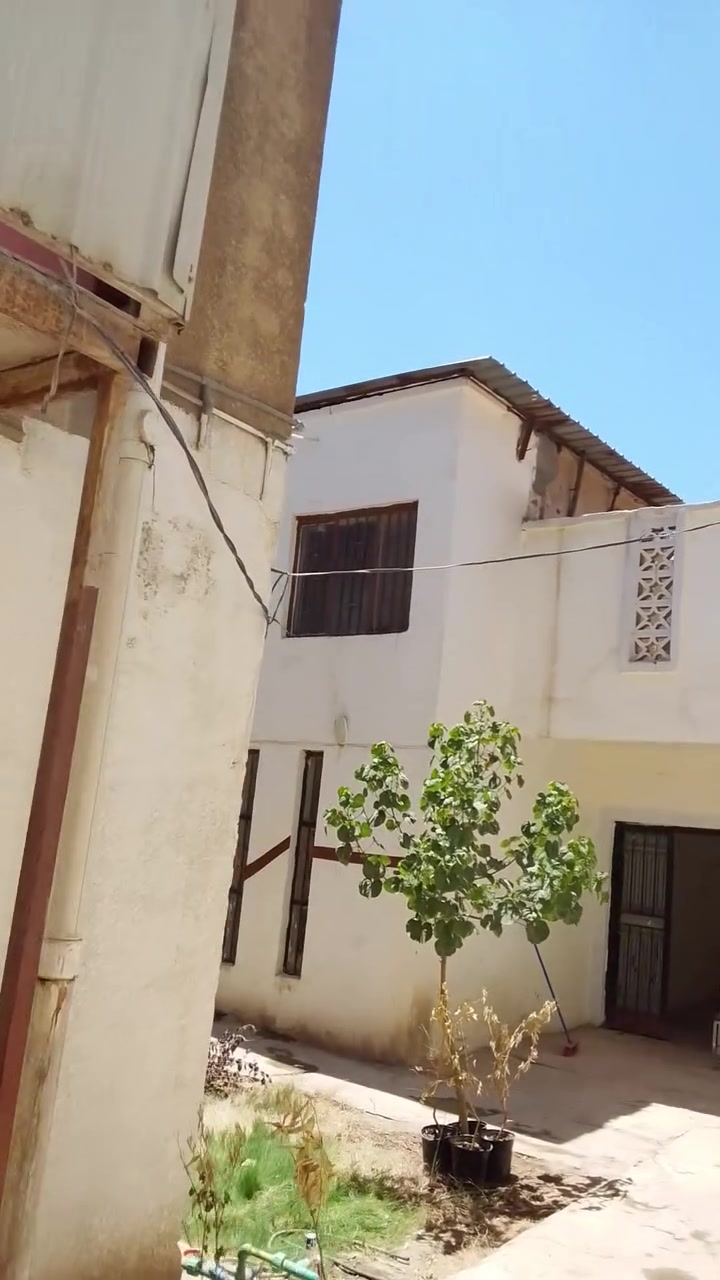 مكلف بل النشر 
السلام عليكم دار للايجار لأغراض التجارية فقط  مساحته 300متر  يقع على شارع 60قرب مجسر الثورة مقابل مطعم بلاد اليمن. السعر 800الف ضمنها أجور الماء والكهرباء


**إذا كنت صاحب هذا الإعلان وتريد حذفه لأي سبب، رجاءا أرسل رسالة إلى الدعم الفني**