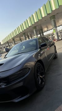 جارجر للبيع SXT  موديل  2020  حادث جاملغ وبنيد وصبغ جاملغ ايمن ماشية  ...