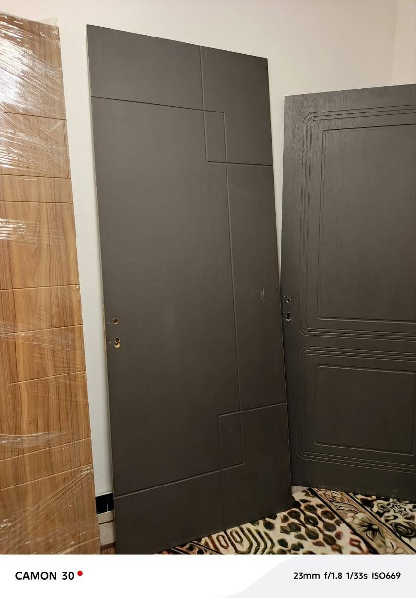 ا
السلا م عليكم
يوجد أبواب خشب
جديد تركي  أحجام  مختلة
استفسار الاتصال على الرقم
***********
