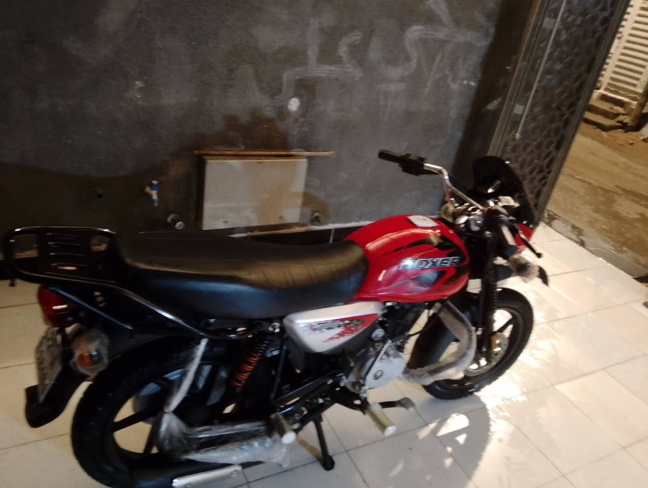 سلام عليكم دراجه بوكسر 2026بسمي رقم وكيله ابو كريم صارله 6ايام من طالعه محتاج ورد ابيع سعر 2900قفل ماخذه 3200 ماشيه24كيلو بس عنوان بصره براضعيه قرب مستشفى تعليمي رقم الهاتف ***********
