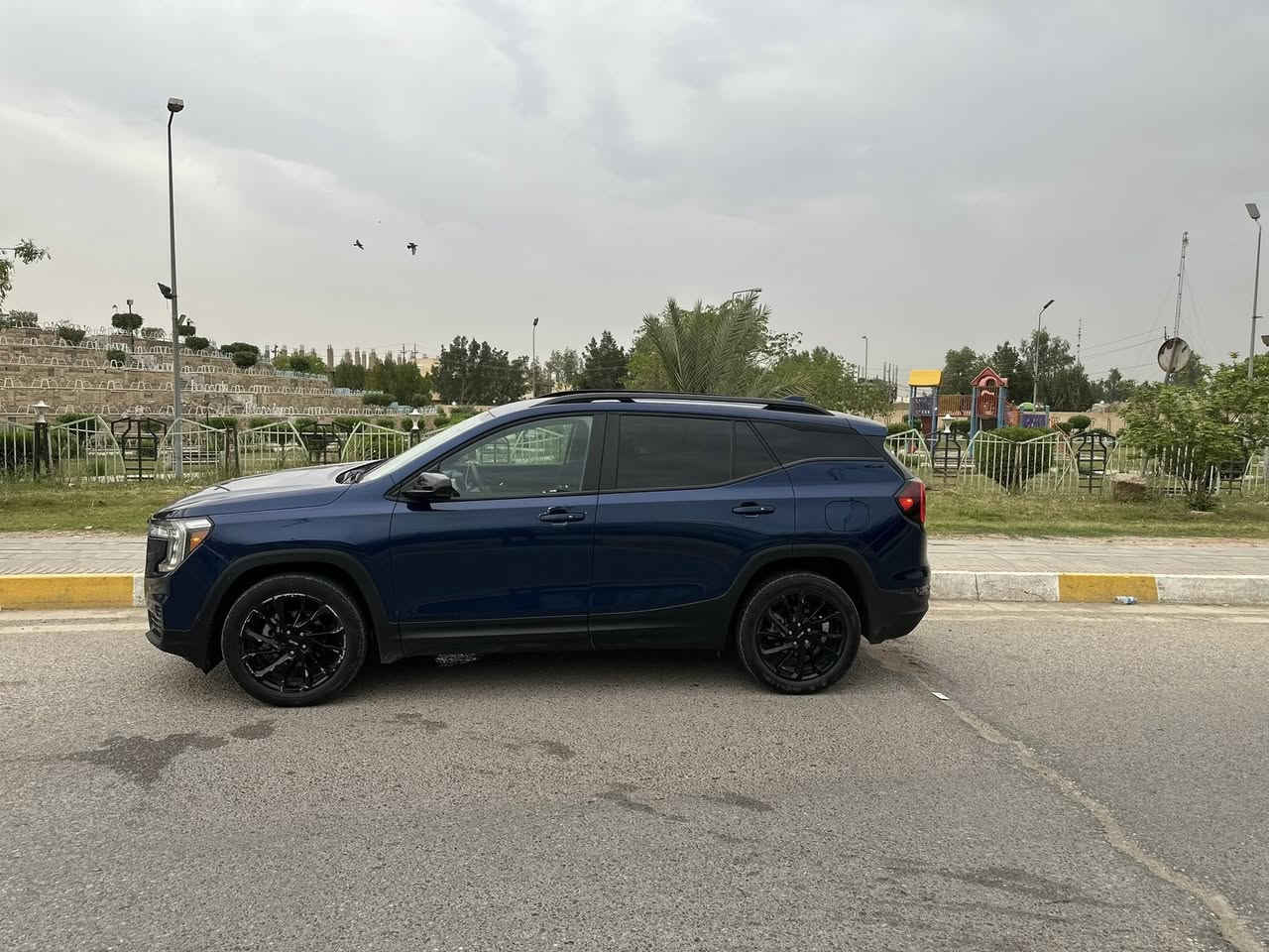 السلام عليكم 
جمسي تيران 
مديل ٢٠٢٣
فحص موقت بدون رقم ترقم جميع المحافظات
محرك ١٥٠٠ تيربو 
فور ويل
فول من عده فتحه
 بدون اربك
بدون صبغ
بدون تبديل فقط دعاميه
بيه جاملغ بارد وشخص بل بابين موجود بل فيديو بدون تصليع 
السعر١٥٨ وبيه مجال ابيع مستعجل
***********
