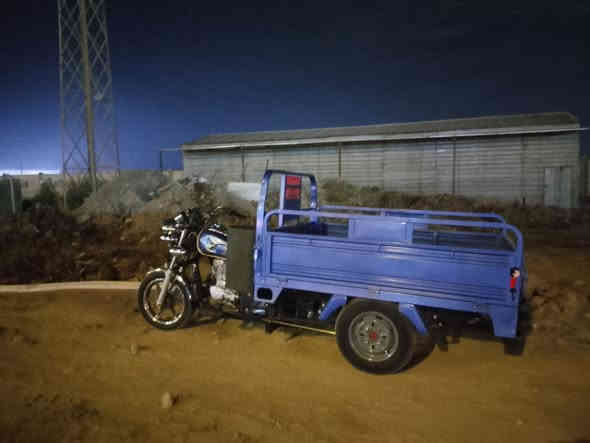 للبيع موديل 23كفاله مكان سوق الشيوخ حي العسكري سعر 2ونص وبيه مجال ***********
