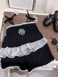 ملابس أطفال • مستخدمة نضيفه • سن ١-٢