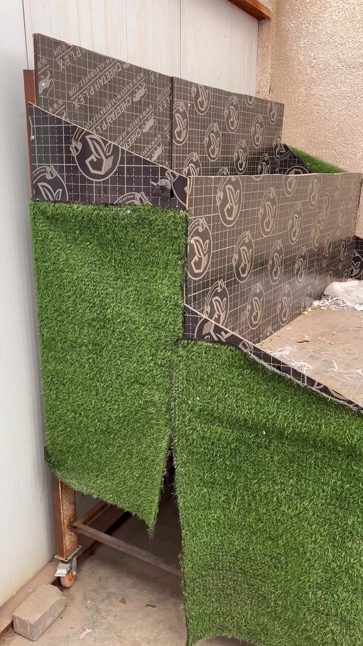 السلام عليكم، للبيع ميوز عرض فواكه وخضروات بحالة ممتازة

فرصة لأصحاب محلات الخضار والفواكه أو السوبرماركت.

ميوز قوية ومصنوعة من هيكل حديد متين مع عجلات لسهولة الحركة، مناسبة لعرض الفواكه والخضروات بشكل مرتب وجذاب للزبائن.

📏 القياسات:

🔹 الميز الكبيرالطول: 2 مترالارتفاع: 190 سمالعرض: 110 سمارتفاع الخانة الأولى: 1 مترارتفاع الخانة الثانية: 1.5 متر

🔹 الميز الصغيرالطول: 2 مترالارتفاع: 130 سمالعرض: 70 سمارتفاع الخانة: 1 متر

✅ الحالة: جيدة جداً وجاهزة للاستخدام مباشرة📍 الموقع: بغداد – مدينة الصدر

💰 السعر مناسب 

📩 للتواصل والاستفسار يرجى المراسلة على الخاص.

أو الاتصال على ***********
